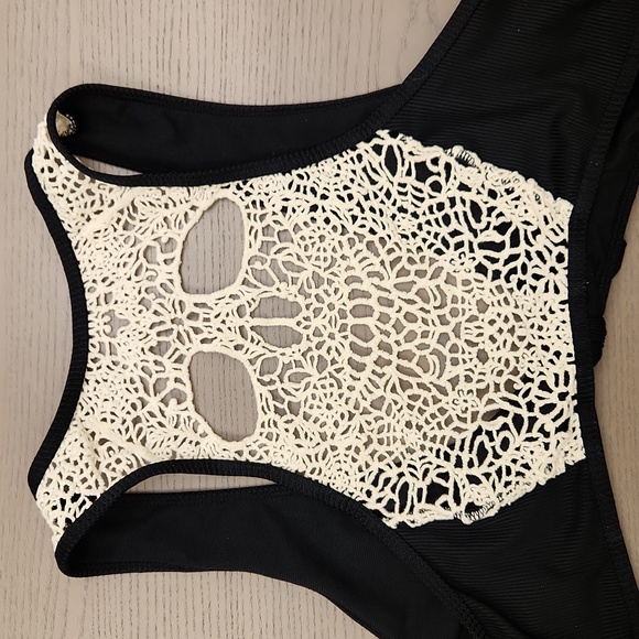 Midnight Hour XXL Skull Lace Black Swimsuit Top / Bralette - Picture 2 of 7